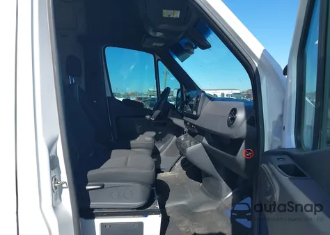 2019 Mercedes-Benz Sprinter 2500 High Roof V6 из США, поврежденный, VIN WD4PF1CDXKP067397
